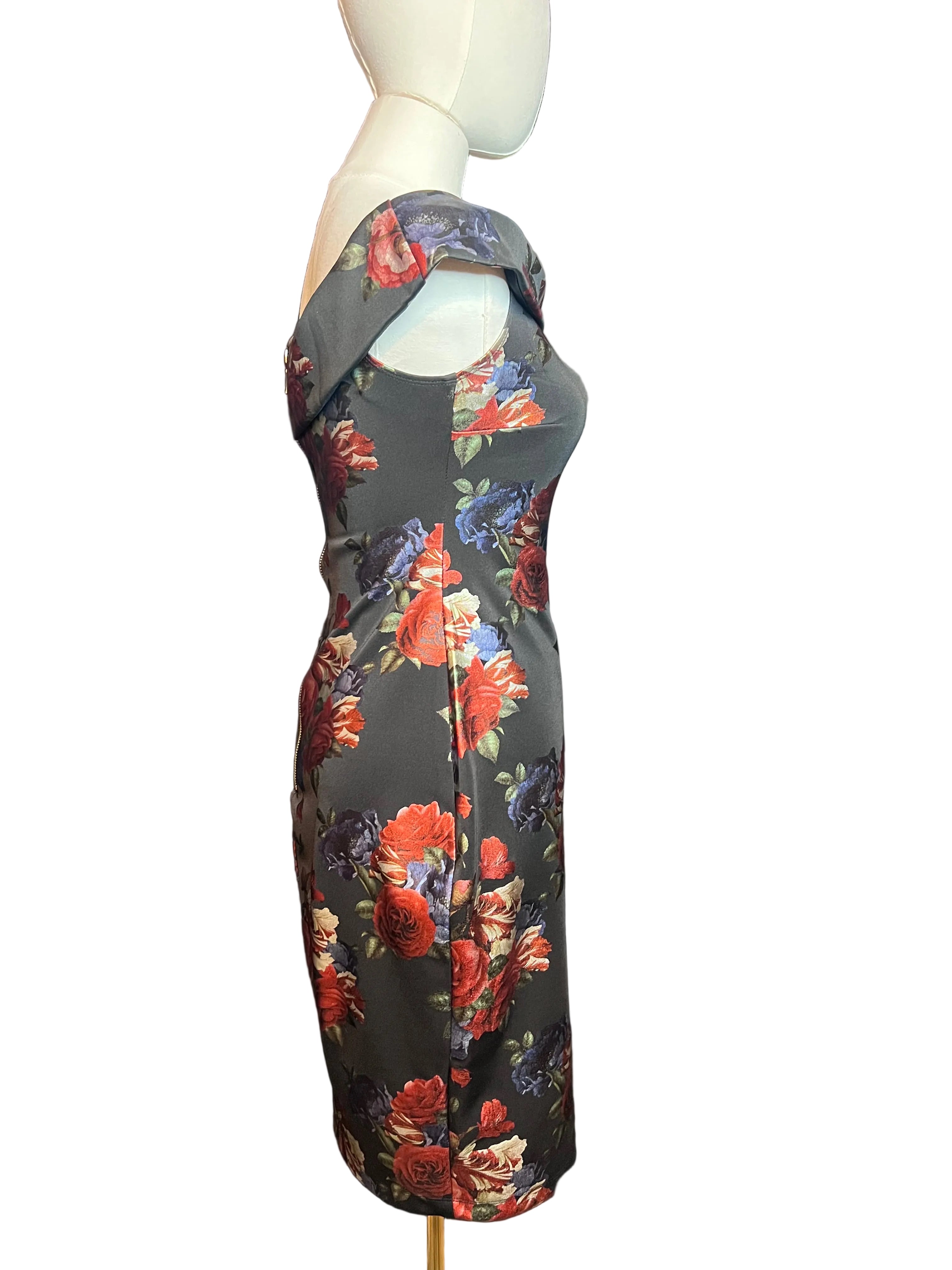 Size 2 Gorgeous Red Floral and Black Cocktail Dress