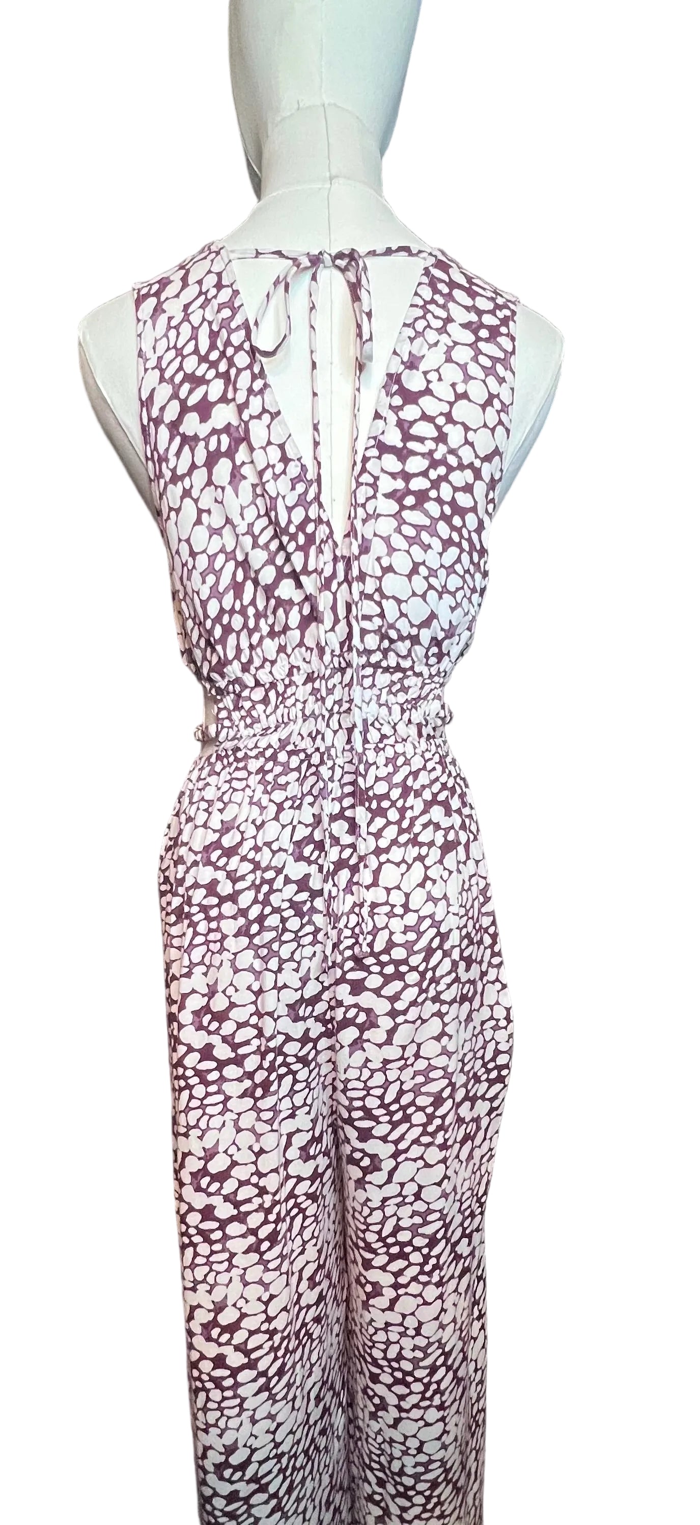 Size Small Lightweight Super Cute Romper - Like New