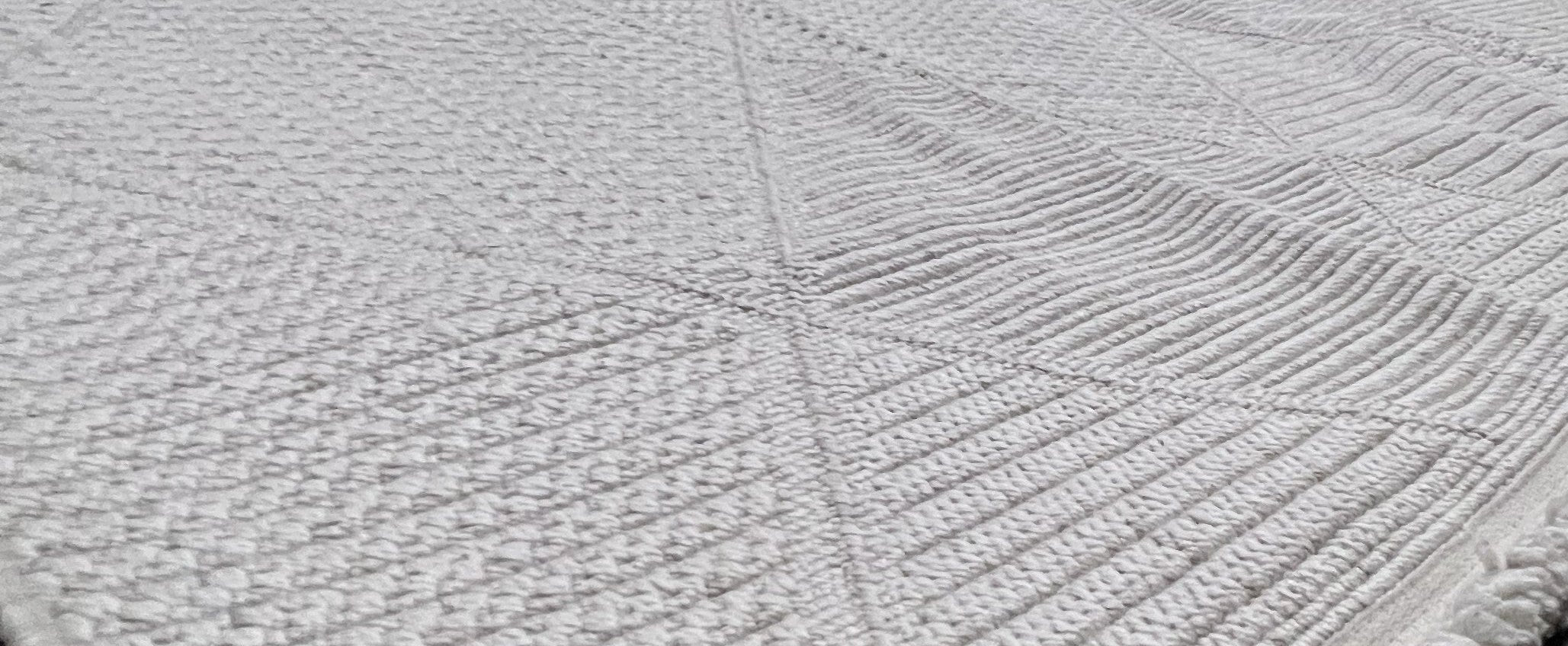 7'10 x 10 FT RUG Gertmenian Serenity Collection - Rassa Cream