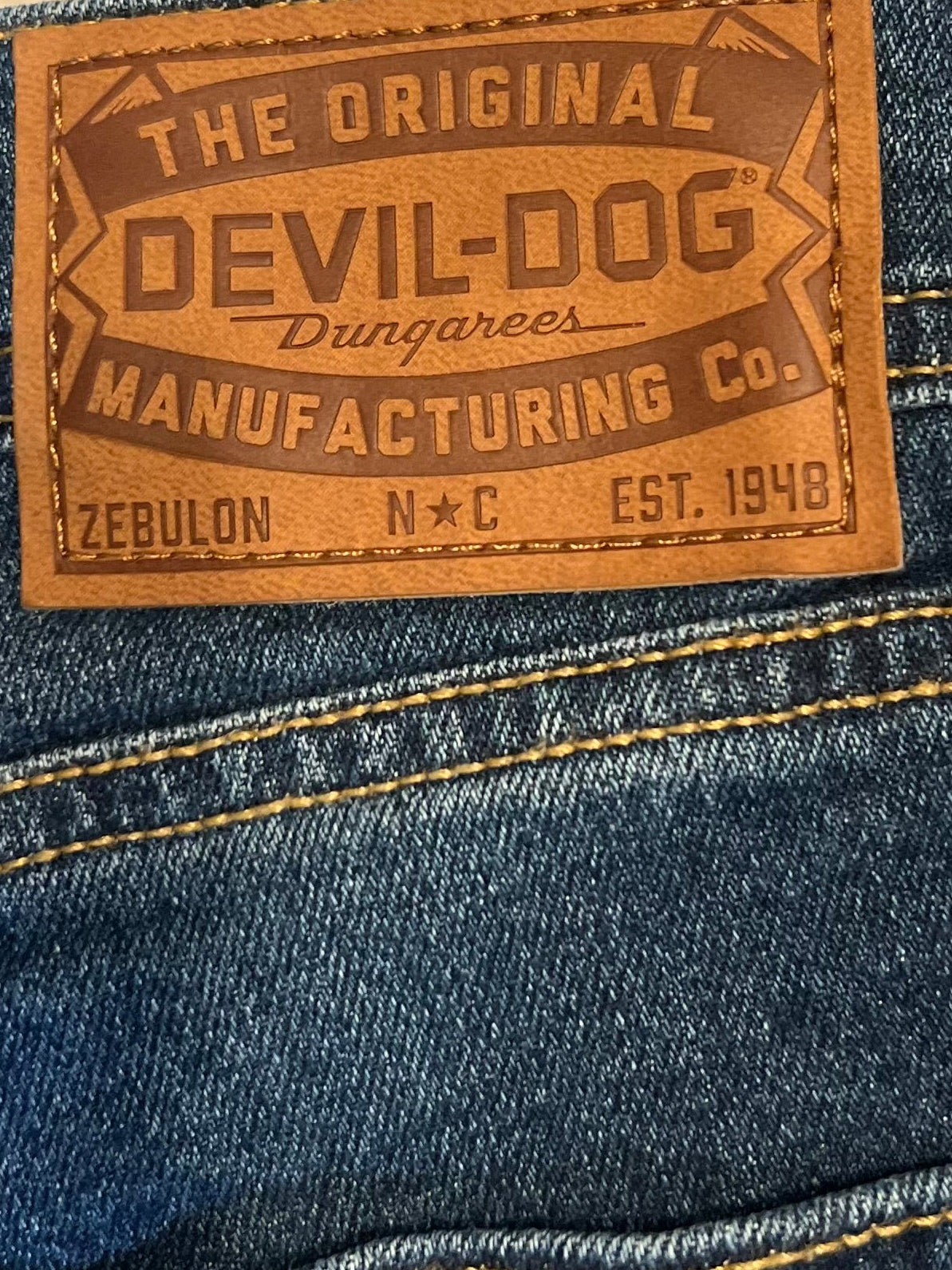 Devil Dog Slim Straight Blue Jeans 32/32